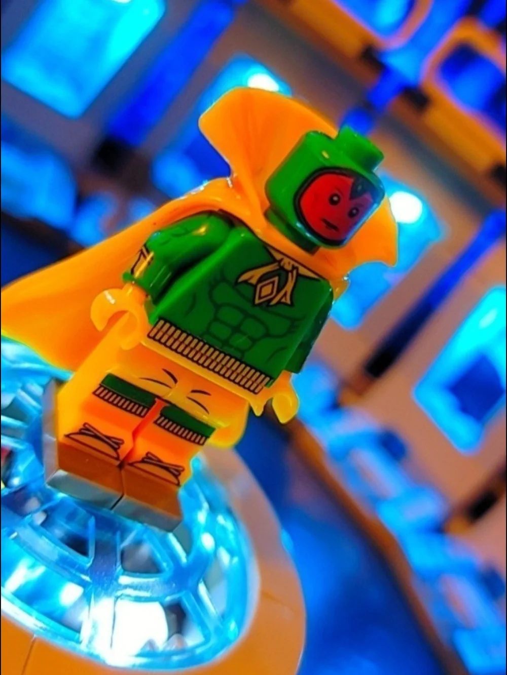 Vision Minifigure Lego Compatible - Picture 11 of 12
